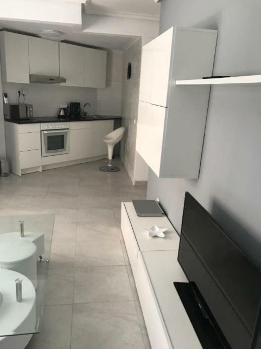 Modern Beach Apartment Torrevieja Exterior photo